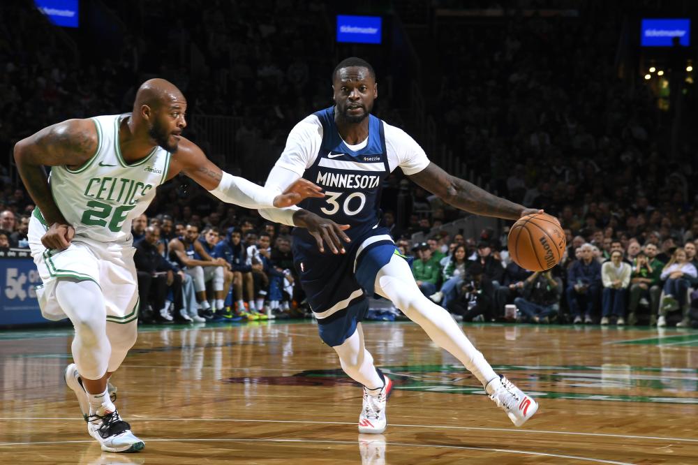 50岁龚琳娜晒与62岁倪夏莲合照，并发文夸赞倪夏莲！网友表示：梦幻联动！