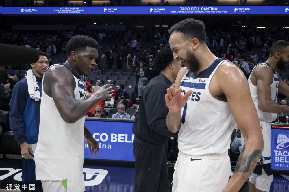 拉斯帕尔马斯连追两球2-2阿拉维斯遭遇11场不胜，莫莱罗绝平.