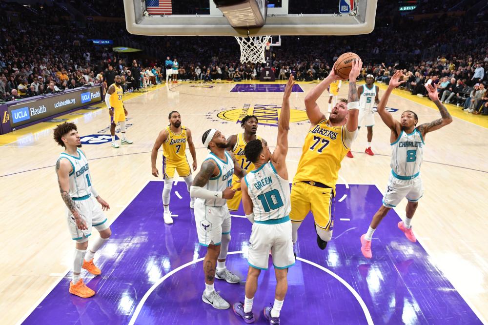 欧冠师徒对决首演，皇马主场迎战曼城