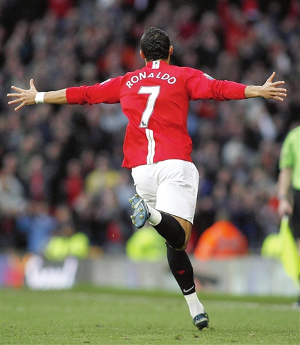 欧冠师徒对决首演，皇马主场迎战曼城